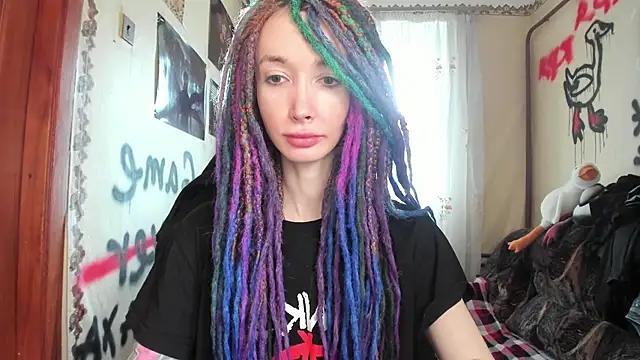 Snapshot of Roxy_Silver chatting on 01-22-25, 11:01 Roxy Silver online show from 01-22-25, 11:01