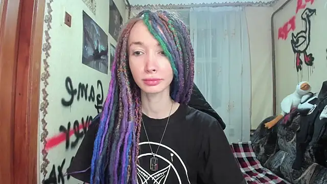 Snapshot of Roxy_Silver chatting on 01-23-25, 09:50 Roxy Silver online show from 01-23-25, 09:50