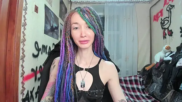 Snapshot of Roxy_Silver chatting on 01-24-25, 11:34 Roxy Silver online show from 01-24-25, 11:34