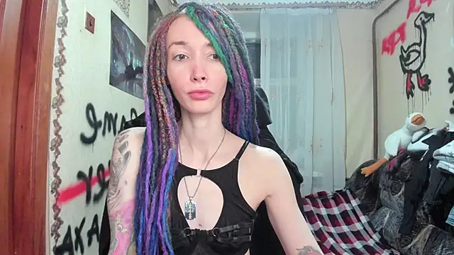 Snapshot of Roxy_Silver chatting on 01-25-25, 07:28 Roxy Silver online show from 01-25-25, 07:28