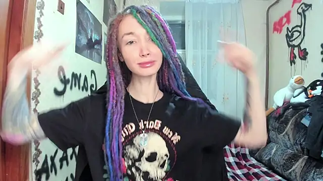 Snapshot of Roxy_Silver chatting on 02-08-25, 10:29 Roxy Silver online show from 02-08-25, 10:29