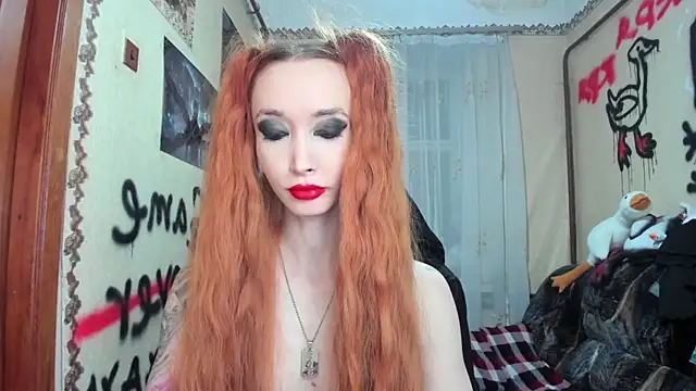 Snapshot of Roxy_Silver chatting on 02-16-25, 09:16 Roxy Silver online show from 02-16-25, 09:16