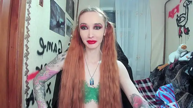 Snapshot of Roxy_Silver chatting on 02-20-25, 09:53 Roxy Silver online show from 02-20-25, 09:53