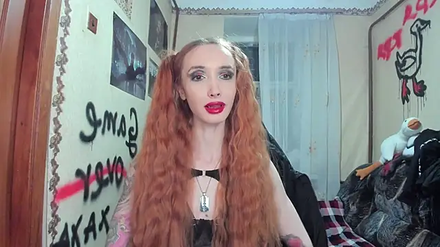 Snapshot of Roxy_Silver chatting on 02-23-25, 09:05 Roxy Silver online show from 02-23-25, 09:05