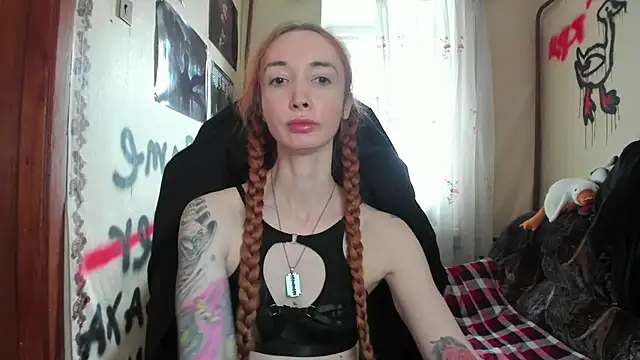 Snapshot of Roxy_Silver chatting on 03-01-25, 10:45 Roxy Silver online show from 03-01-25, 10:45