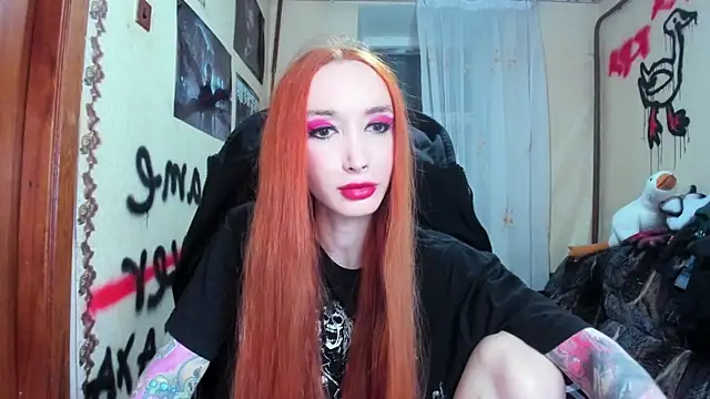 Snapshot of Roxy_Silver chatting on 03-22-25, 08:15 Roxy Silver online show from 03-22-25, 08:15