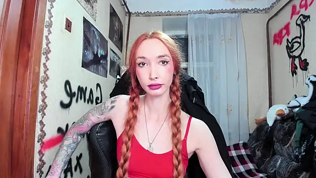 Snapshot of Roxy_Silver chatting on 09-08-25, 09:03 Roxy Silver online show from 09-08-25, 09:03