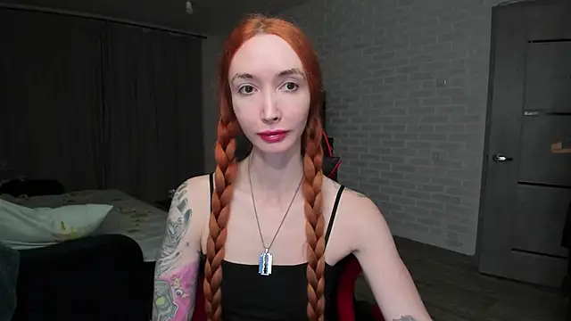 Snapshot of Roxy_Silver chatting on 09-12-25, 09:04 Roxy Silver online show from 09-12-25, 09:04