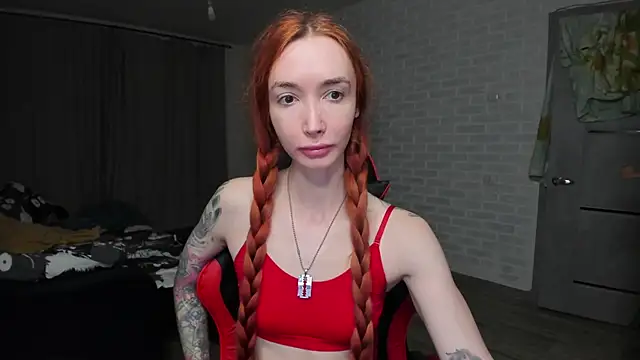 Snapshot of Roxy_Silver chatting on 10-07-25, 02:47 Roxy Silver online show from 10-07-25, 02:47