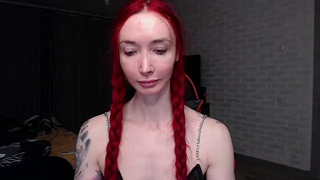 Roxy Silver online show from 04-21-26, 01:42