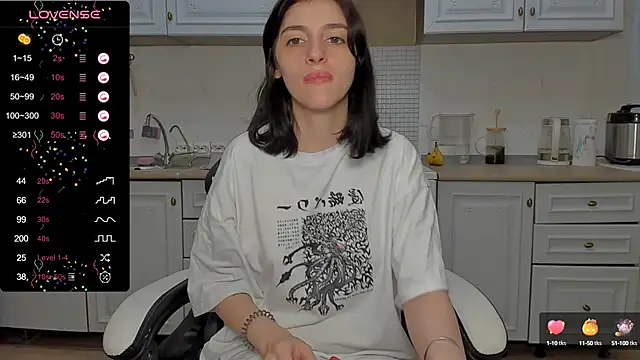 Snapshot of broosnica1 chatting on 12-23-24, 10:32 broosnica1 online show from 12-23-24, 10:32