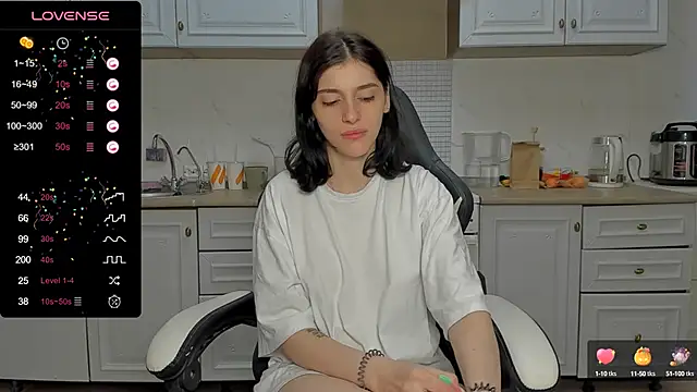 Snapshot of broosnica1 chatting on 12-30-24, 12:09 broosnica1 online show from 12-30-24, 12:09