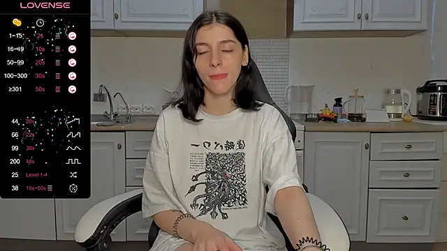 Snapshot of broosnica1 chatting on 01-07-25, 10:11 broosnica1 online show from 01-07-25, 10:11