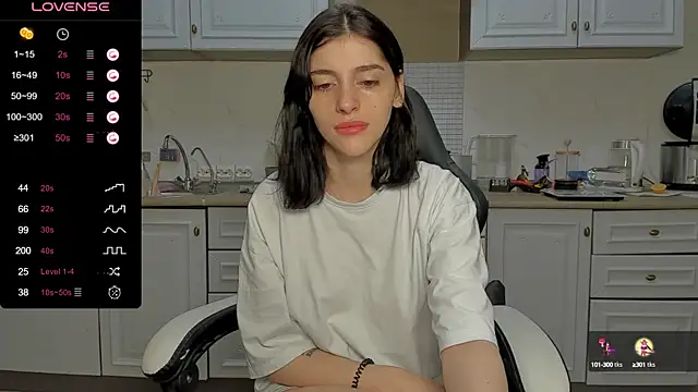 Snapshot of broosnica1 chatting on 01-11-25, 08:11 broosnica1 online show from 01-11-25, 08:11