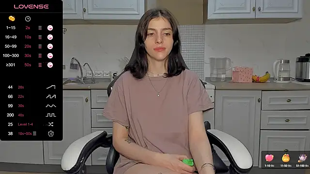 Snapshot of broosnica1 chatting on 01-29-25, 01:07 broosnica1 online show from 01-29-25, 01:07