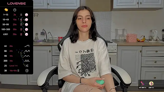 Snapshot of broosnica1 chatting on 01-31-25, 11:03 broosnica1 online show from 01-31-25, 11:03