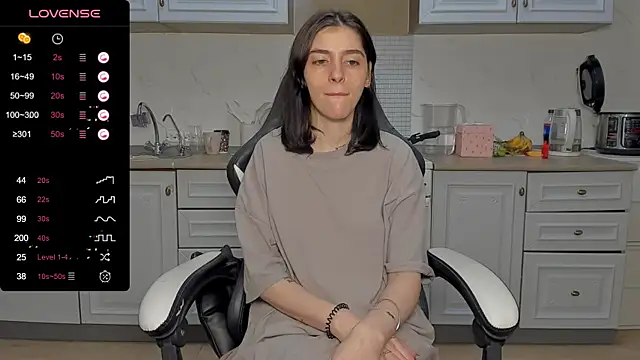 Snapshot of broosnica1 chatting on 02-15-25, 08:33 broosnica1 online show from 02-15-25, 08:33