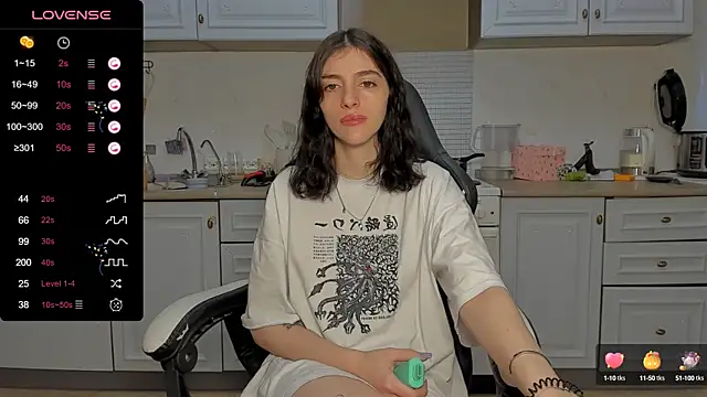 Snapshot of broosnica1 chatting on 02-21-25, 11:44 broosnica1 online show from 02-21-25, 11:44