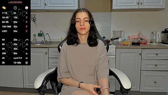 Snapshot of broosnica1 chatting on 03-10-25, 01:32 broosnica1 online show from 03-10-25, 01:32