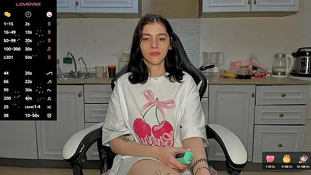 Snapshot of broosnica1 chatting on 03-12-25, 01:19 broosnica1 online show from 03-12-25, 01:19