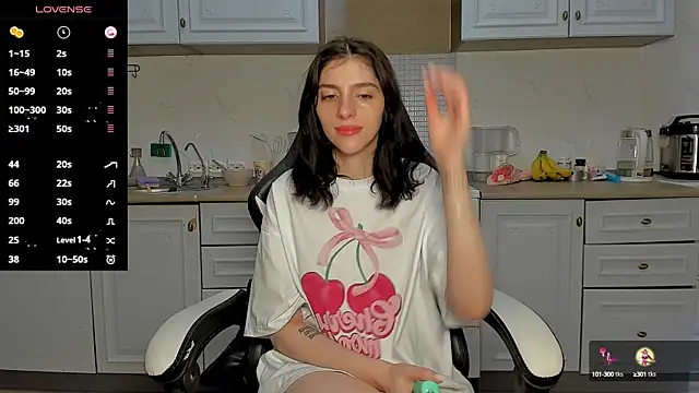 Snapshot of broosnica1 chatting on 03-17-25, 01:29 broosnica1 online show from 03-17-25, 01:29