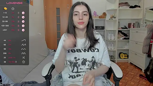 broosnica1 online show from 04-13-26, 07:58