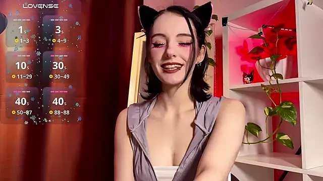 Snapshot of Alice_Succuby chatting on 02-13-25, 07:21 Alice Succuby online show from 02-13-25, 07:21