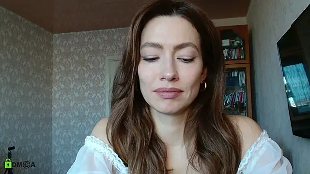 Snapshot of alicia_spicy chatting on 10-12-25, 04:44 alicia spicy online show from 10-12-25, 04:44