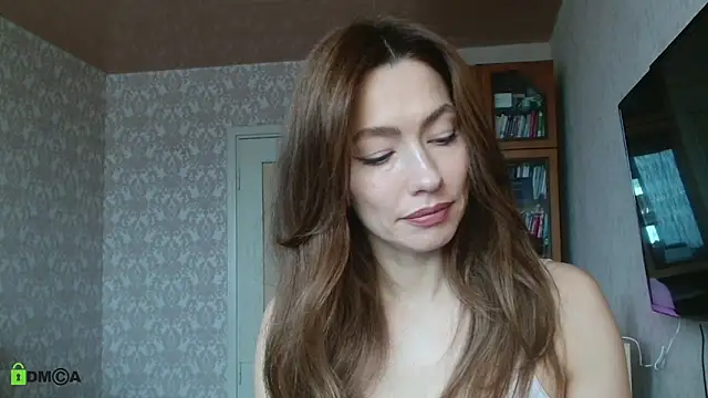 Snapshot of alicia_spicy chatting on 10-16-25, 04:46 alicia spicy online show from 10-16-25, 04:46