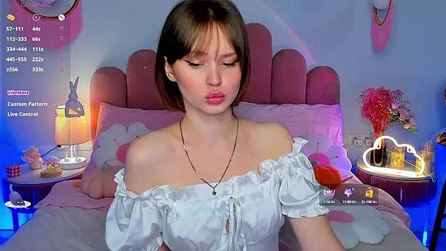 MaryLew online show from 10-12-25, 05:28