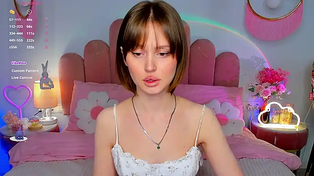 MaryLew online show from 11-21-25, 06:34