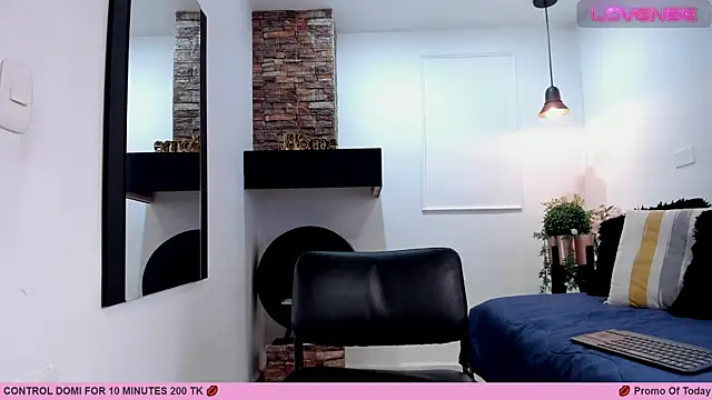 Snapshot of _AlejaCruz_ chatting on 03-02-25, 11:29 AlejaCruz online show from 03-02-25, 11:29