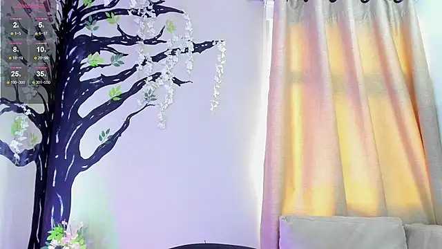 Snapshot of _AlejaCruz_ chatting on 09-16-25, 07:15 AlejaCruz online show from 09-16-25, 07:15