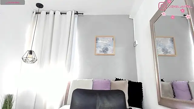  AlejaCruz  online show from 06-12-26, 05:12