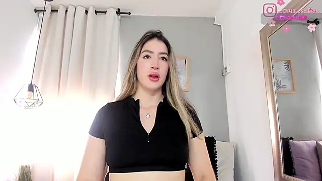  AlejaCruz  online show from 06-16-26, 06:32