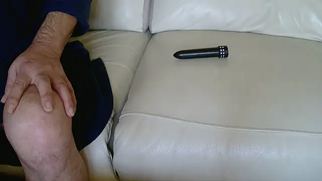 claudemichel online show from 10-14-25, 03:02