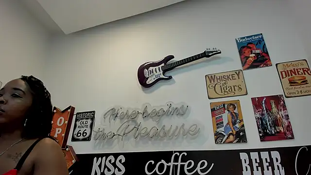 Charlotte  Brown  online show from 01-30-25, 10:40