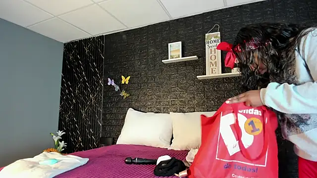 Charlotte  Brown  online show from 02-25-25, 01:28