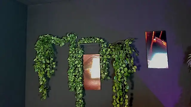 Charlotte  Brown  online show from 03-04-25, 01:06