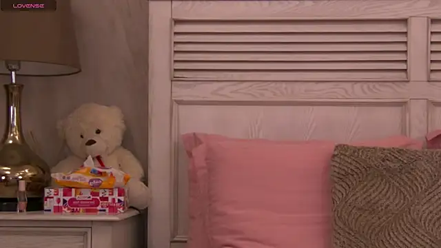 GinaMence online show from 02-16-25, 07:27