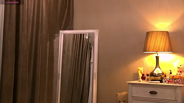 GinaMence online show from 03-19-25, 04:47