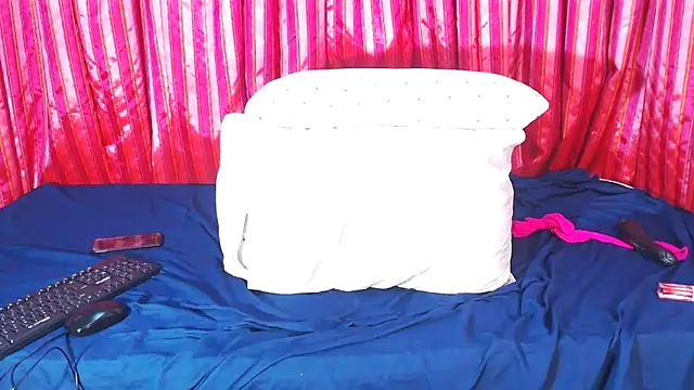 Snapshot of SultryCandy97 chatting on 05-11-26, 02:45 SultryCandy97 online show from 05-11-26, 02:45