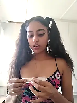 cleopatra-phaedra online show from 04-08-26, 11:10