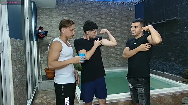 Snapshot of Boysgang_sex chatting on 01-16-25, 11:37 Boysgang sex online show from 01-16-25, 11:37