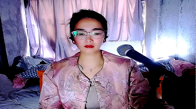 Snapshot of Floor_oo chatting on 03-11-25, 07:26 Floor oo online show from 03-11-25, 07:26