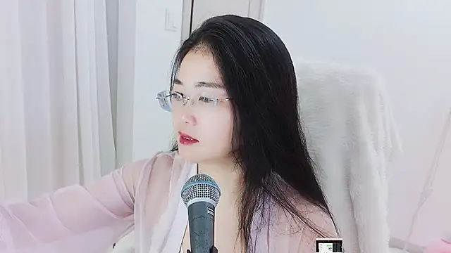 Snapshot of Floor_oo chatting on 10-09-25, 01:53 Floor oo online show from 10-09-25, 01:53