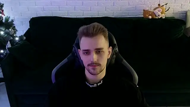 Larstar01 online show from 12-23-24, 02:24