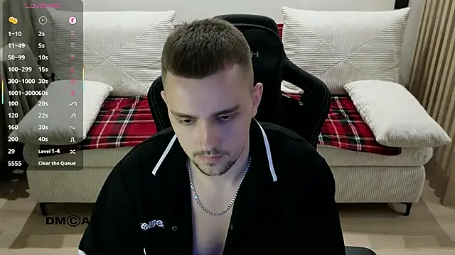 Larstar01 online show from 03-11-26, 08:26