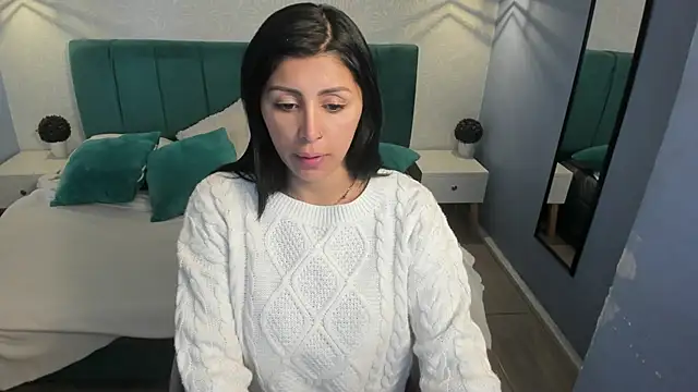 Snapshot of tiffani__love chatting on 02-12-25, 01:27 tiffani love online show from 02-12-25, 01:27