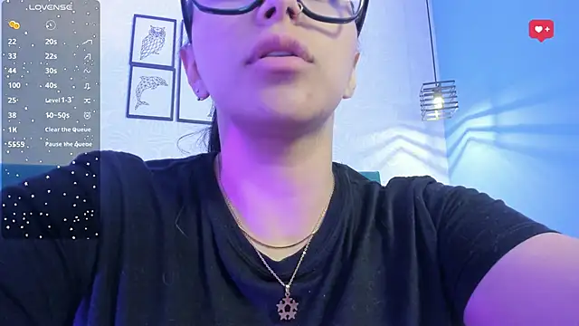 Snapshot of tiffani__love chatting on 02-14-25, 03:05 tiffani love online show from 02-14-25, 03:05